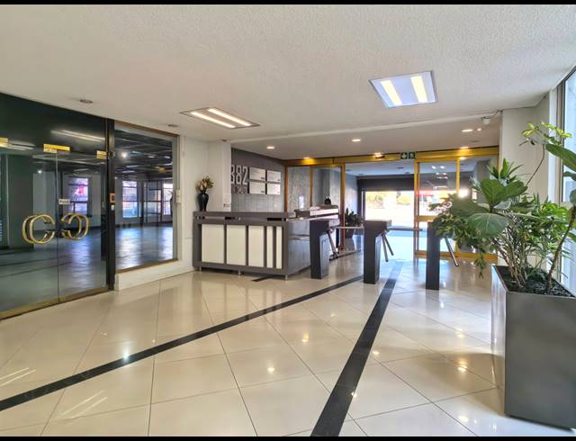 419M² OFFICE TO LET IN CRAIGHALL PARK